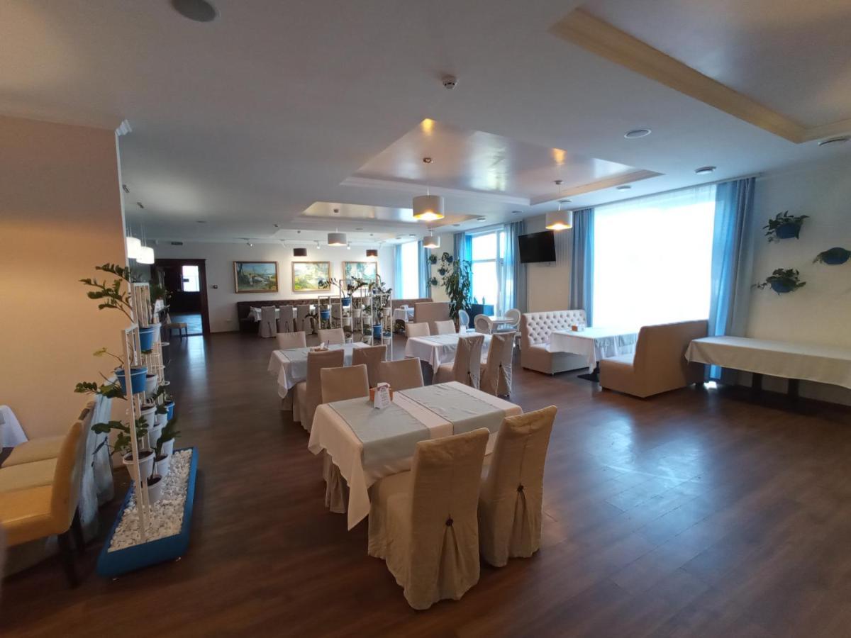Орк "Блісс" Hotel Rivne Exterior photo
