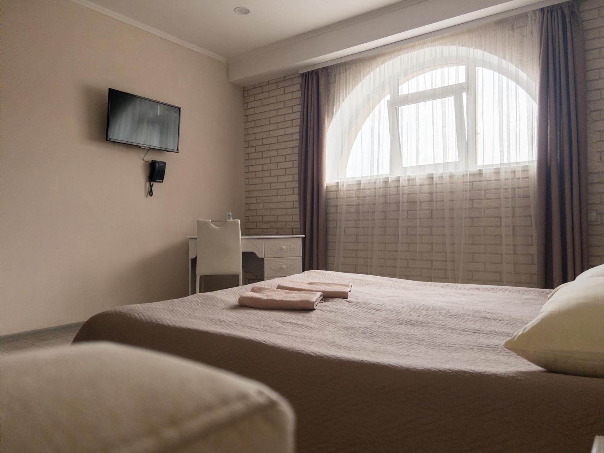Орк "Блісс" Hotel Rivne Exterior photo